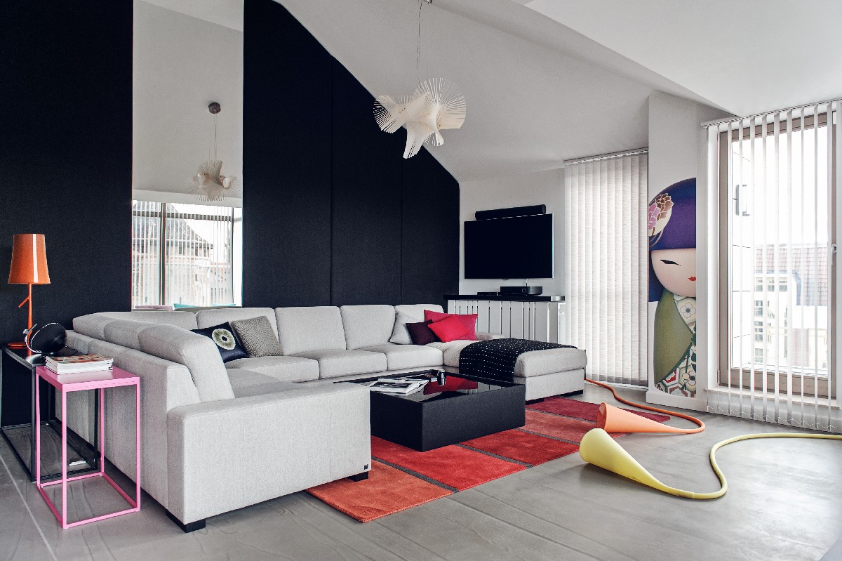 11 sofa modułowa stolik tapicerka kolorowe lampki kokeshi