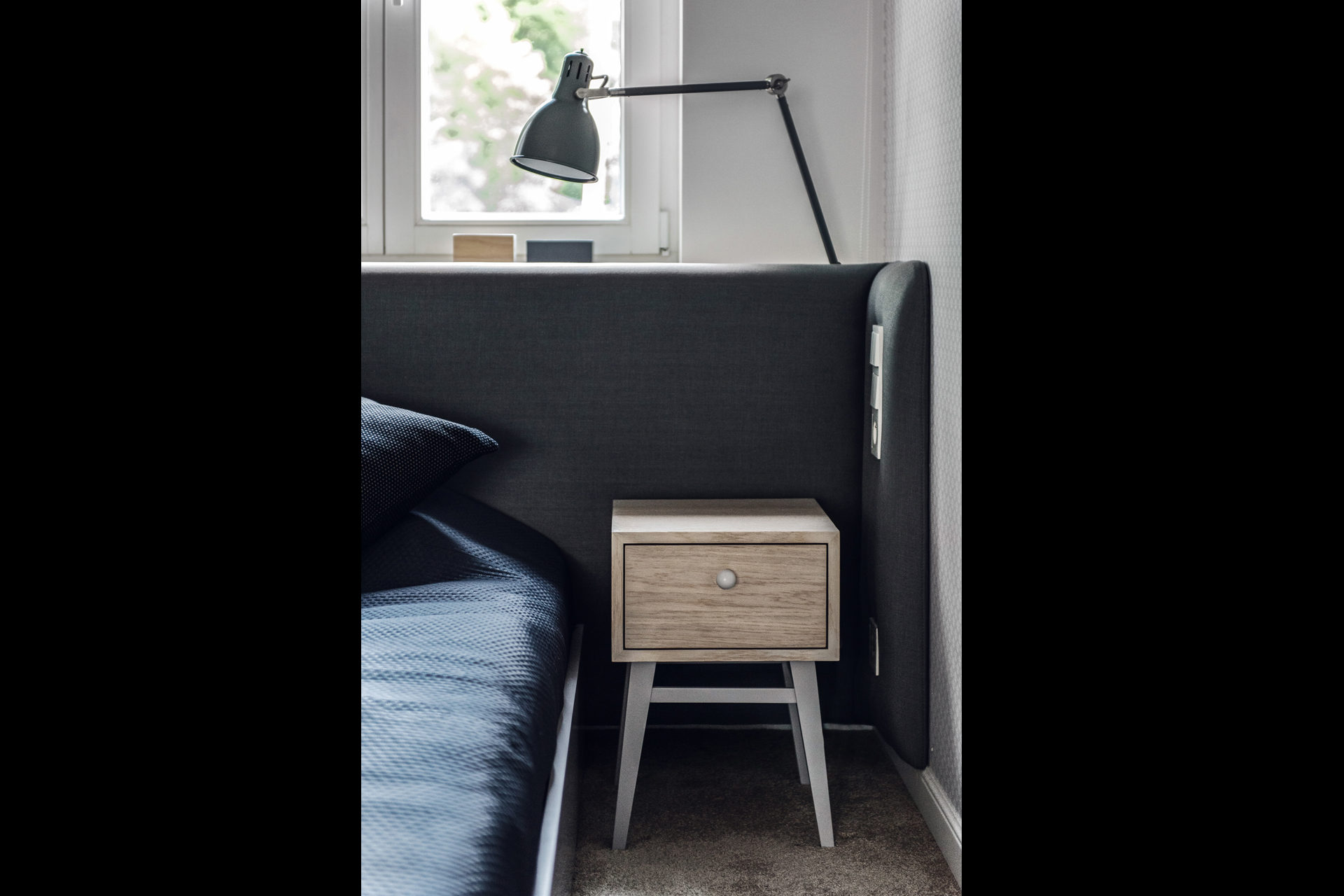 11 Widok na szafka nocna