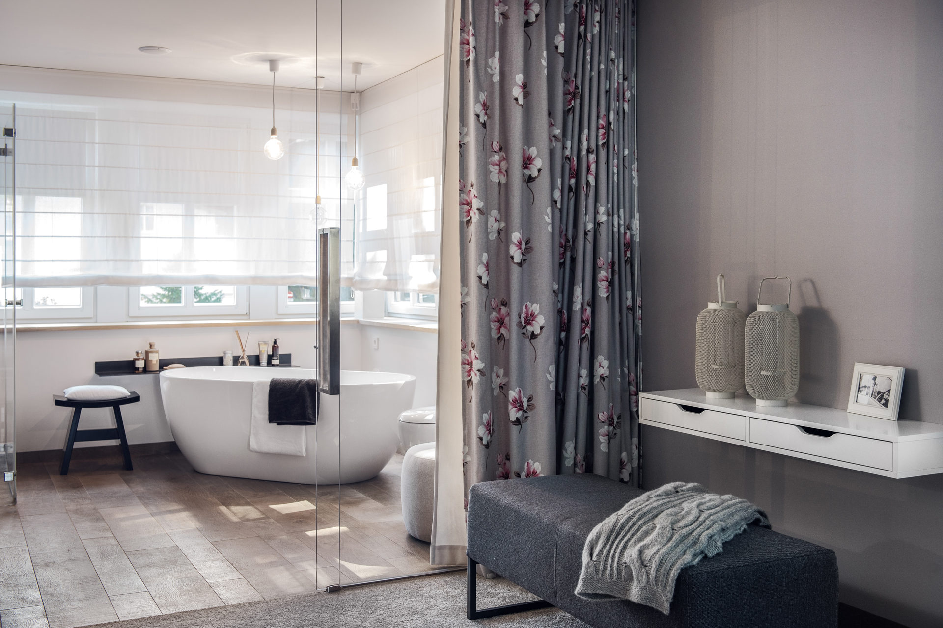 12 Widok z sypialni na lazienke